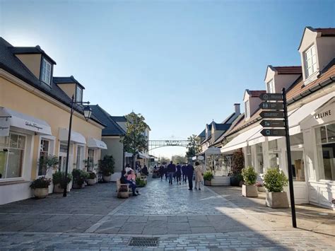 la vallee outlet prada|la vallee paris shopping outlet.